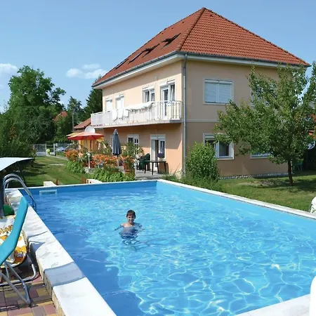 Vecsey Karoly Utca-zamardi Apartament